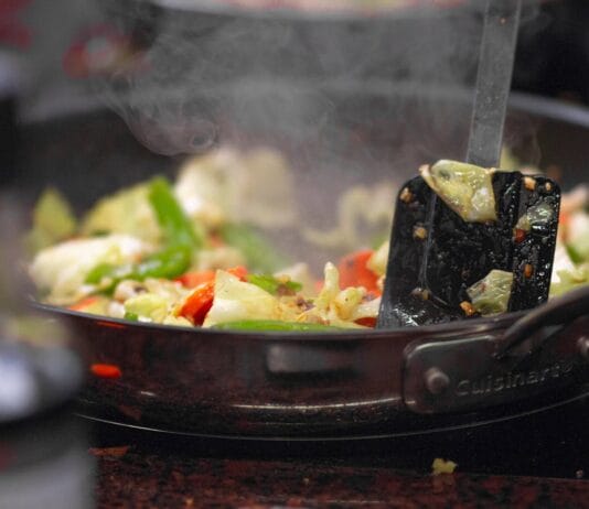 Egzotyczne zupy – pho, laksa i inne w śląskich lokalach